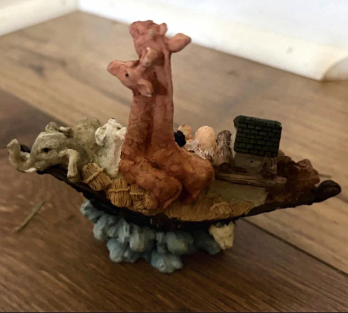 Vintage noah ark - ark, animals